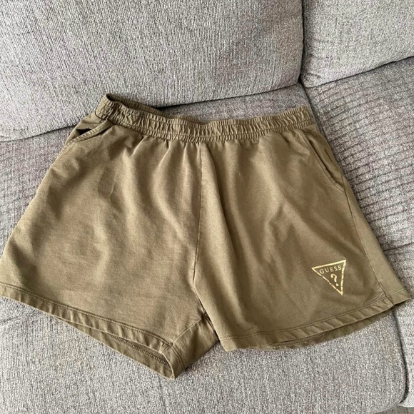 🍂 New! Olive Green GUESS Shorts w Gold Logo $ Pockets Size XL - Picture 6 of 6